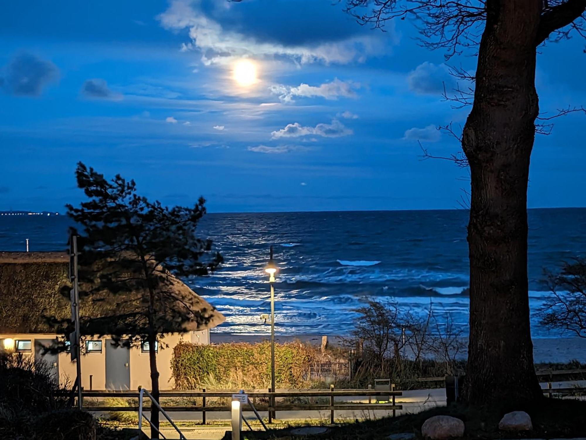 Panorama-Meerblick Am Scharbeutzer Strand エクステリア 写真